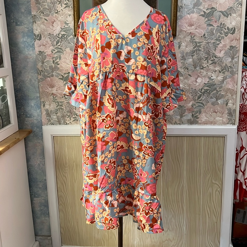 Women's Plus Floral Spring Theme Dress Size: 5XL NWOT